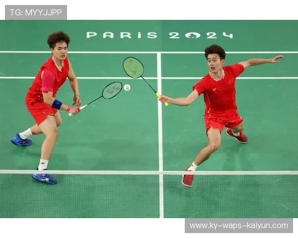 羽毛球男双打出世纪长回合！全场看呆